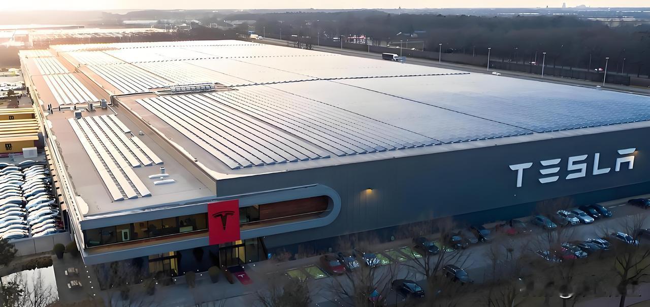 特斯拉中国AI训练中心正式投用

2月6日特斯拉陶琳官宣，中国AI训练中心已正式