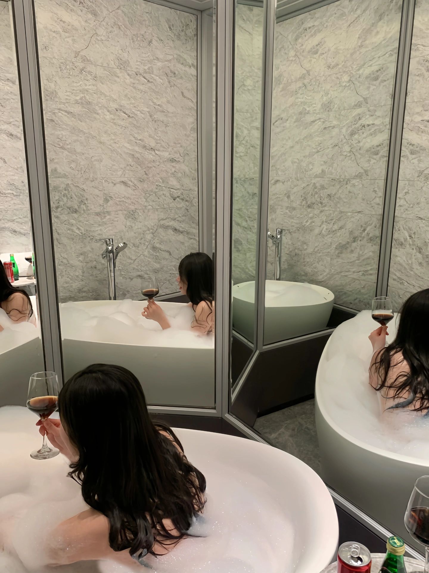 浴室拍照🛁我竟然用沐浴露做了个泡泡浴