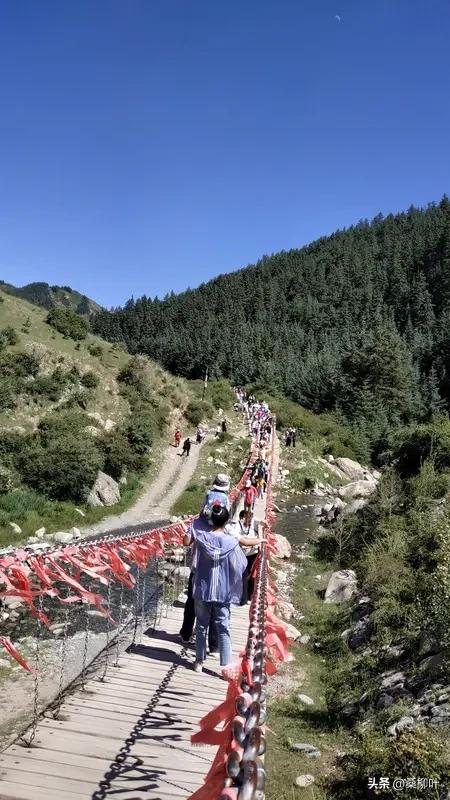 长路征鞍·胜昔方为归
 
漫走河西古道，黄沙漫覆遥途，云程不见疆隅。不必遥思天外