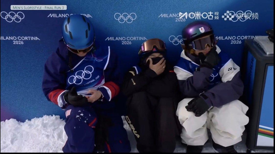 中国队两小时连夺两金本届米兰冬奥会终于打破金牌荒，一日两金～苏翊鸣、徐梦桃！要如