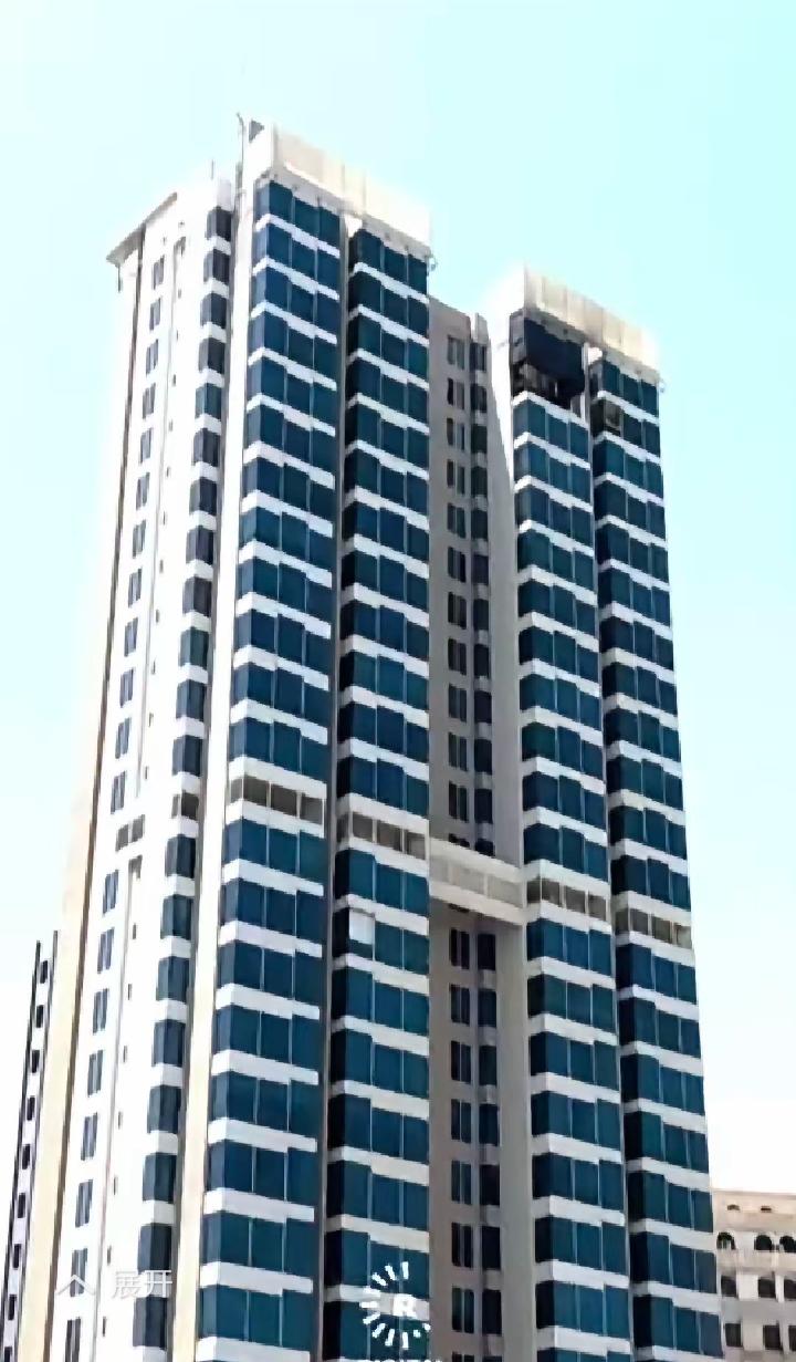 “伊朗发现美国大鱼了！
科威特高大住宅楼里，可能隐藏美国将军！
伊朗沙赫德-13