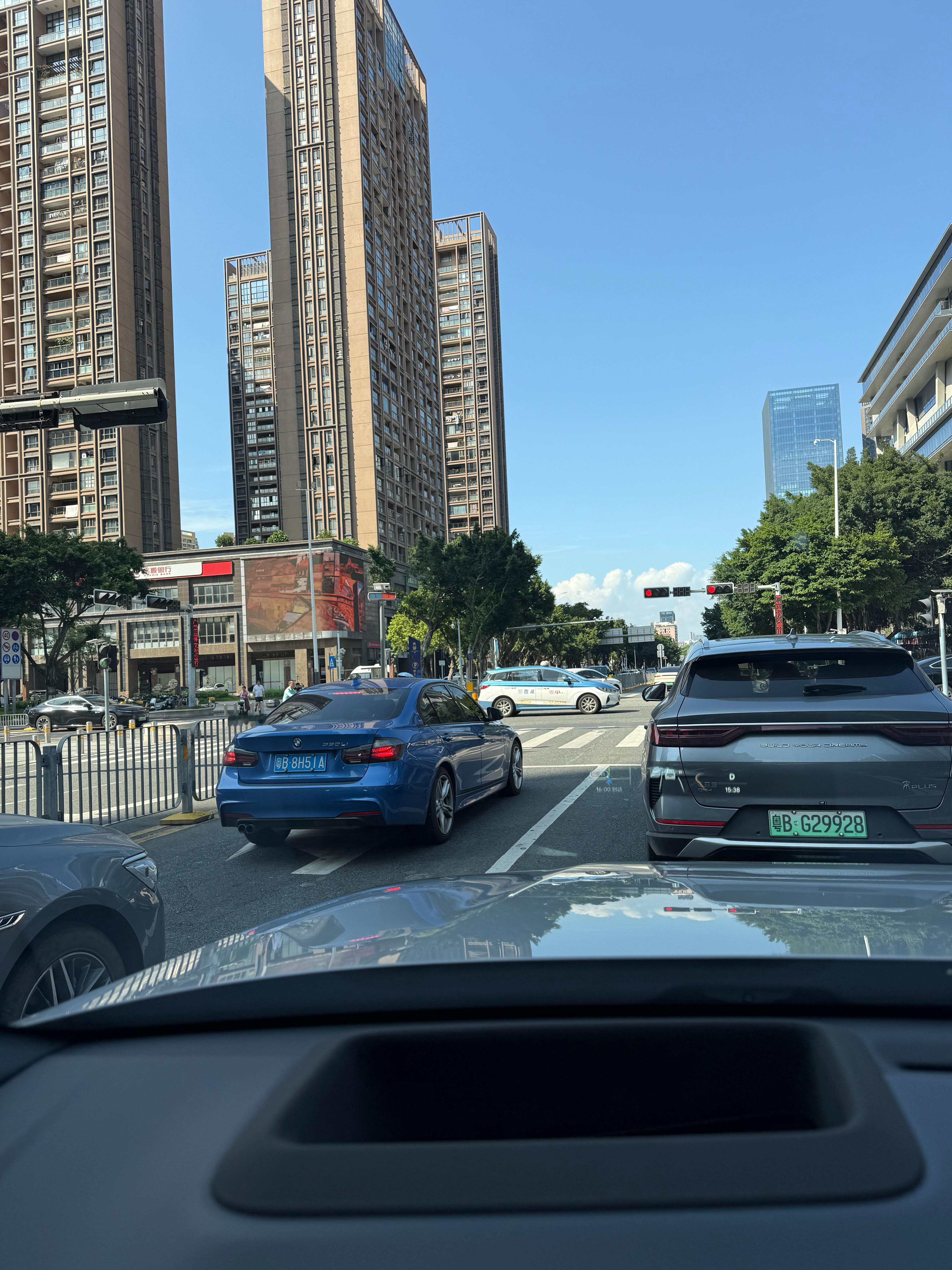 好奇，怎么，突然智驾灯就灭了呢[偷笑]  ​​​