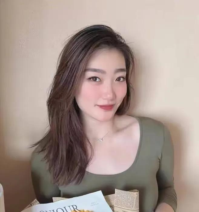 中国女篮有好消息, 宫鲁鸣憔悴, 王思雨大心脏, 李梦跟李月汝不同
女球员就应该
