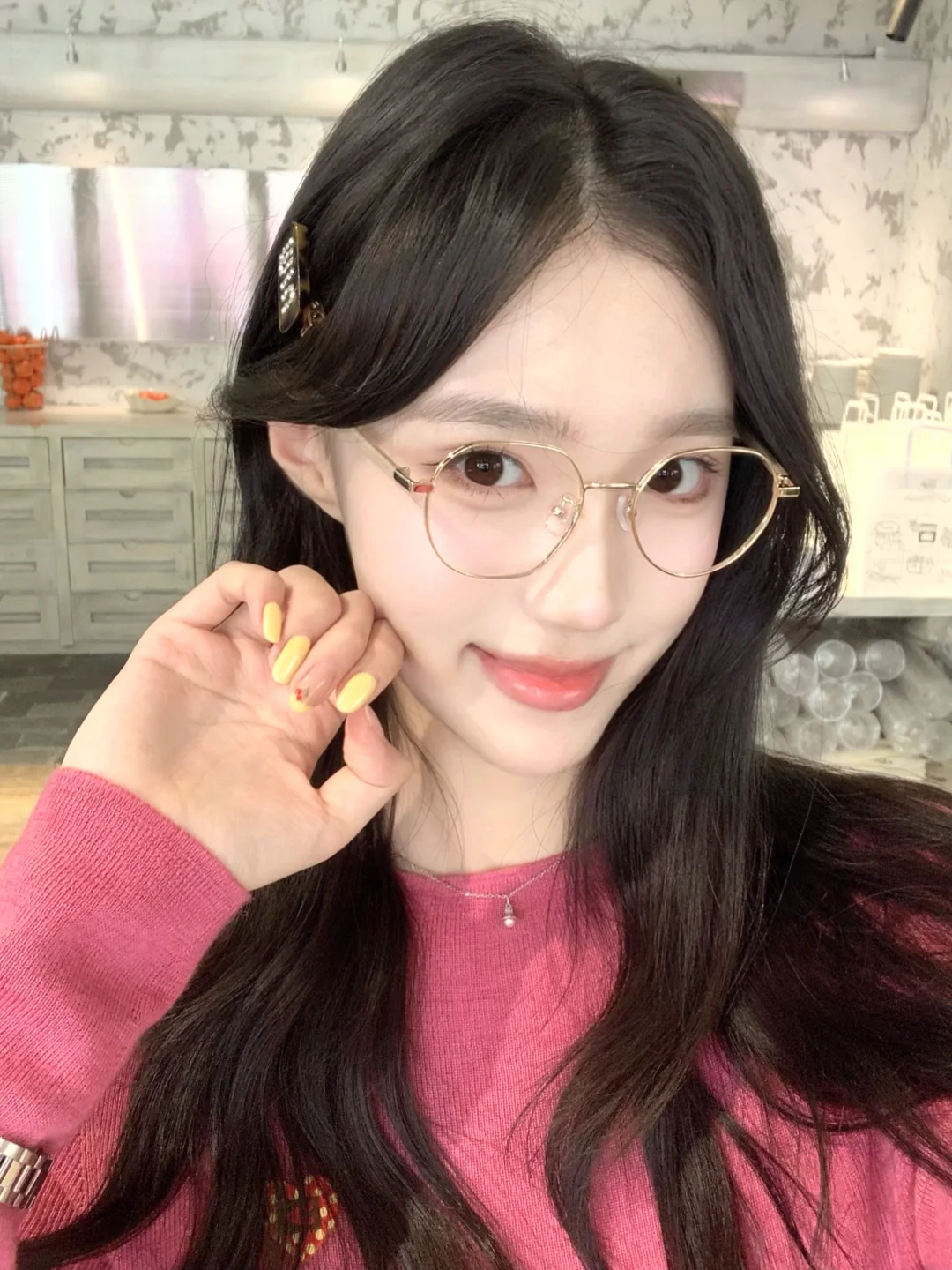`⎚⩊⎚´眼镜是不是也是一种视力架🍰
