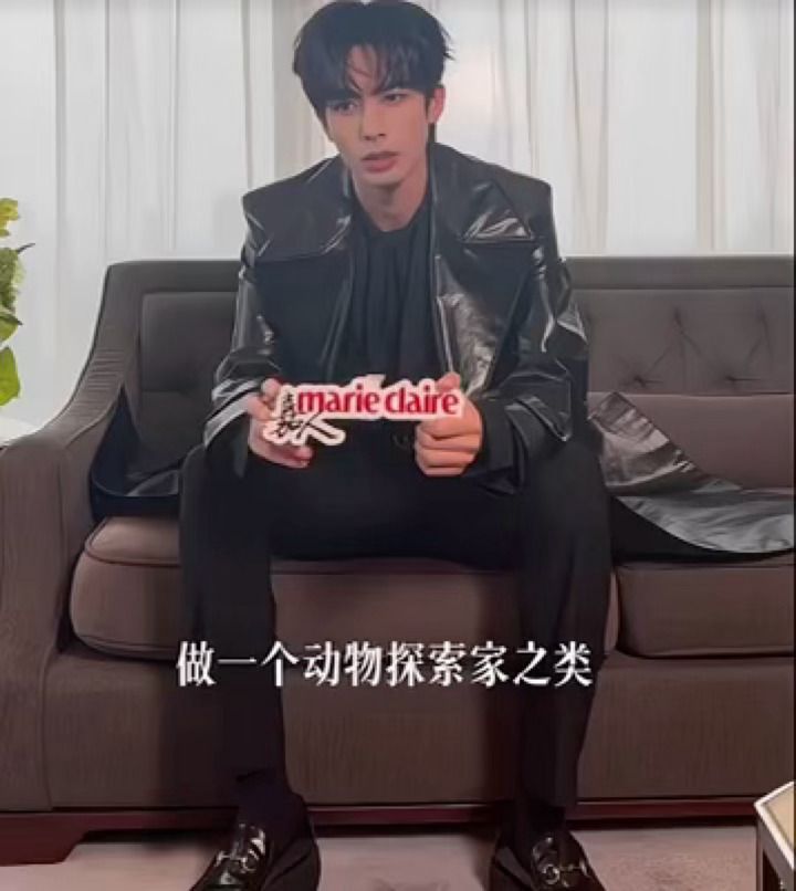 如果能选择人生的其他可能性，你会想做什么？🐉：暂时可能会想做一个动物探索家 