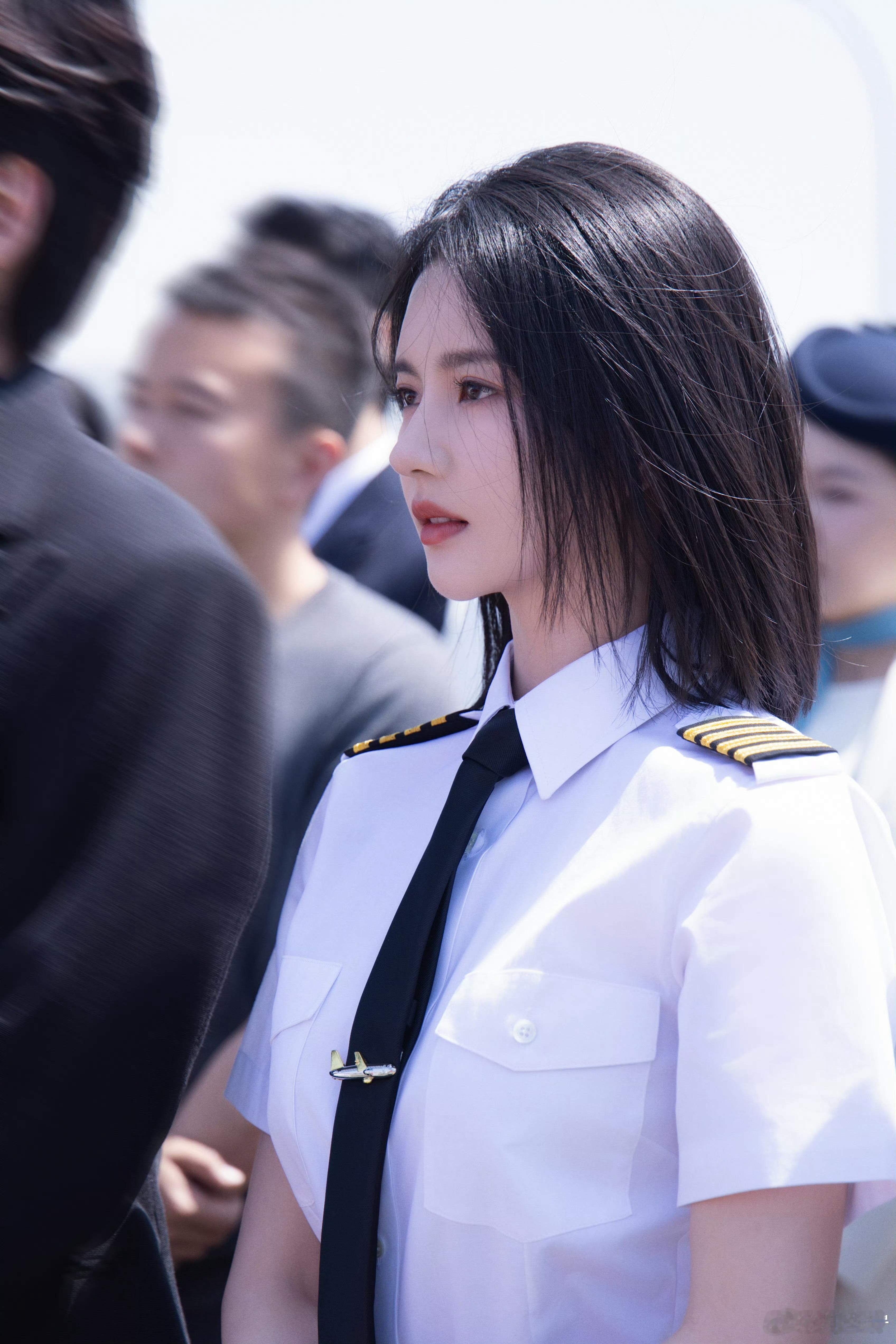 终于等来刘些宁的现偶阮思娴不仅怼人爽飞行员成长路径更爽刘些宁新剧1集抵短剧100