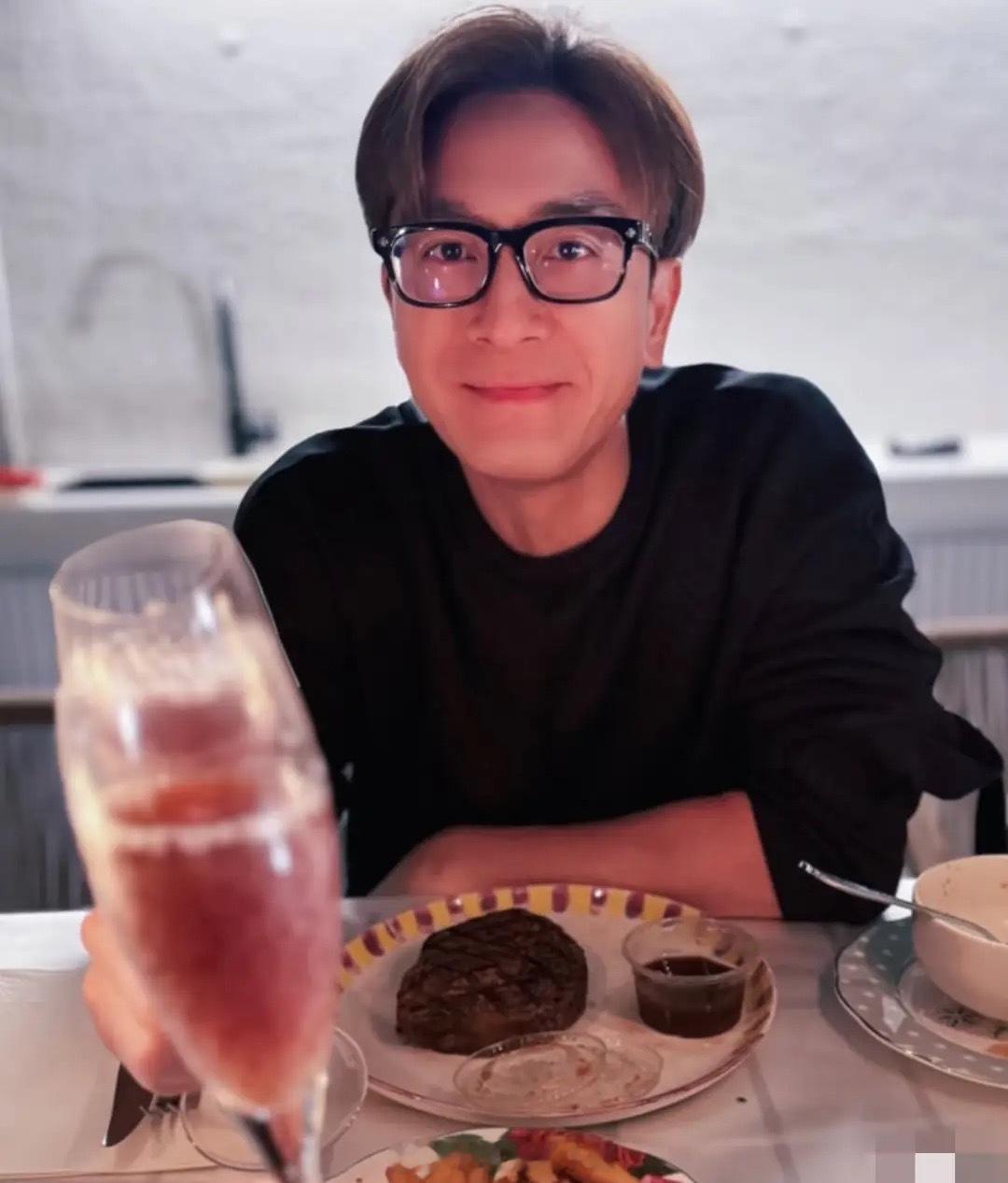 汤洛雯情人节分享和马国明的生日甜蜜合影，夫妻俩甜度爆表！ 