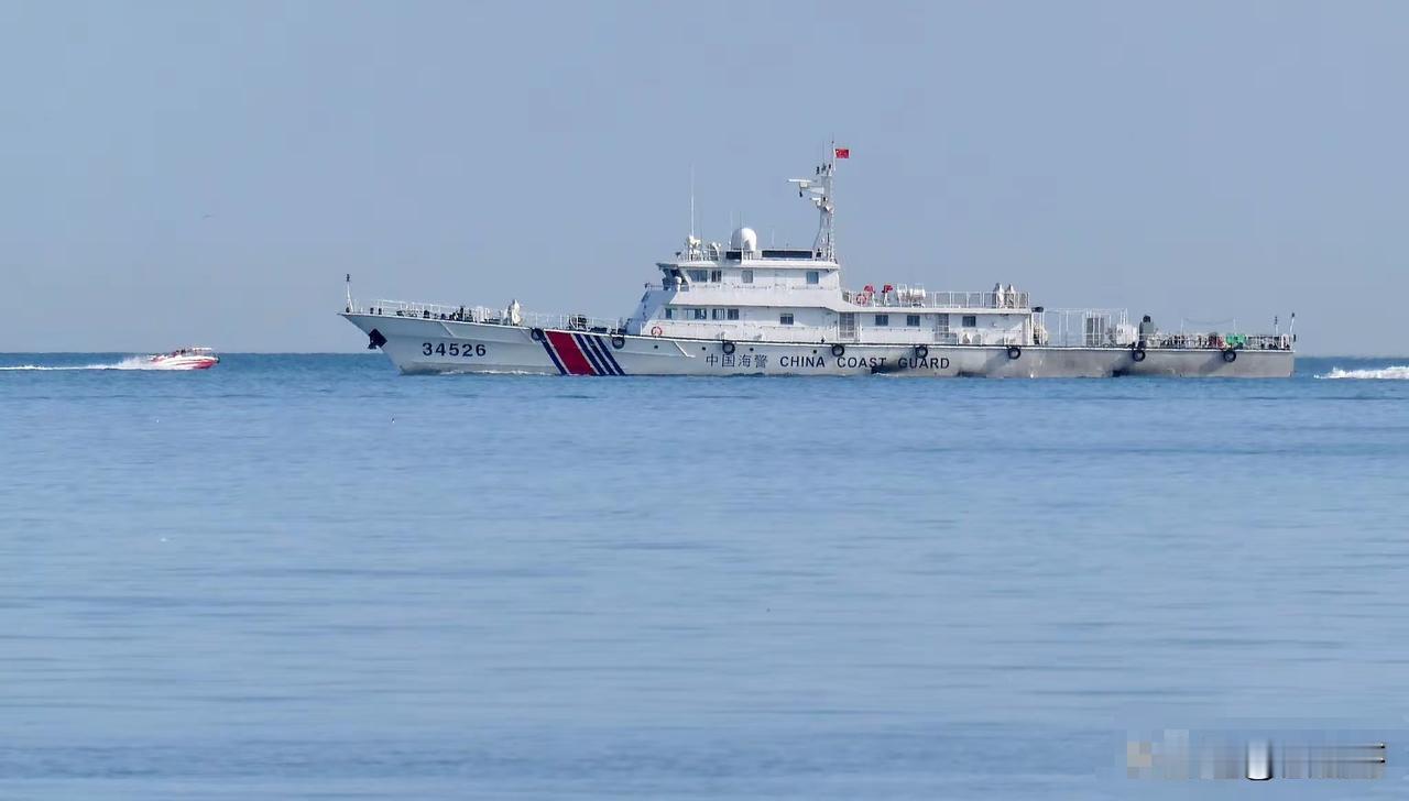 日本和菲律宾拿中国的海洋权益私相授受，中国海警第一时间出手反制。
6月1日，中国