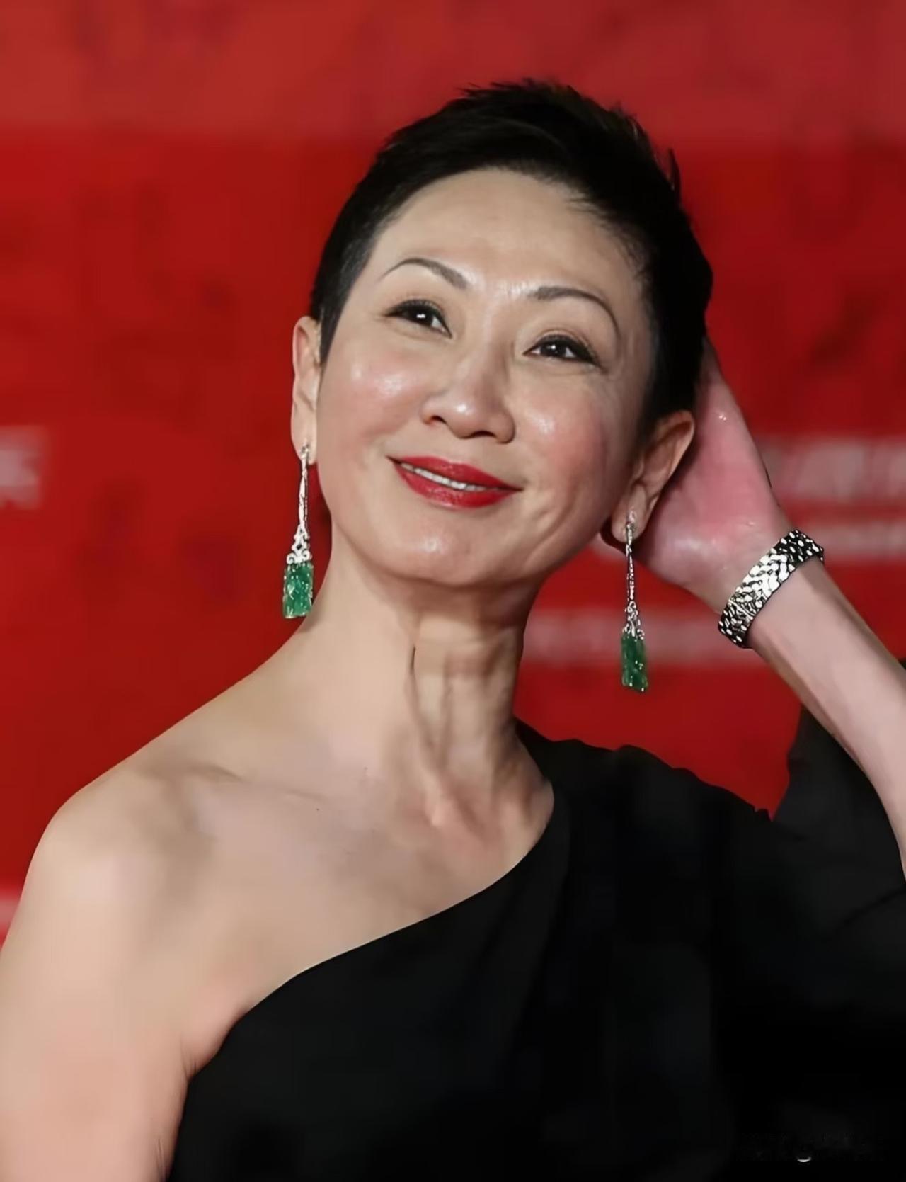 事业成功，很难老天爷再送你永远家庭幸福，红颜多薄命。就算没有徐以施南生的能力她依
