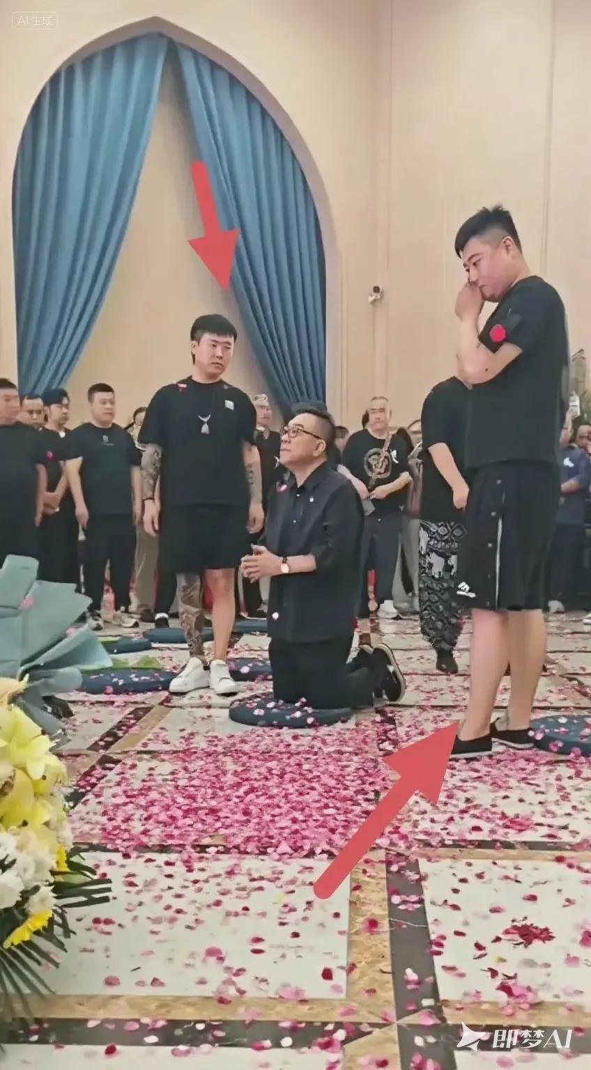 惊！杨少华追悼会竟现这般迷惑操作
 
家人们，谁懂啊！相声泰斗杨少华的追悼会，本