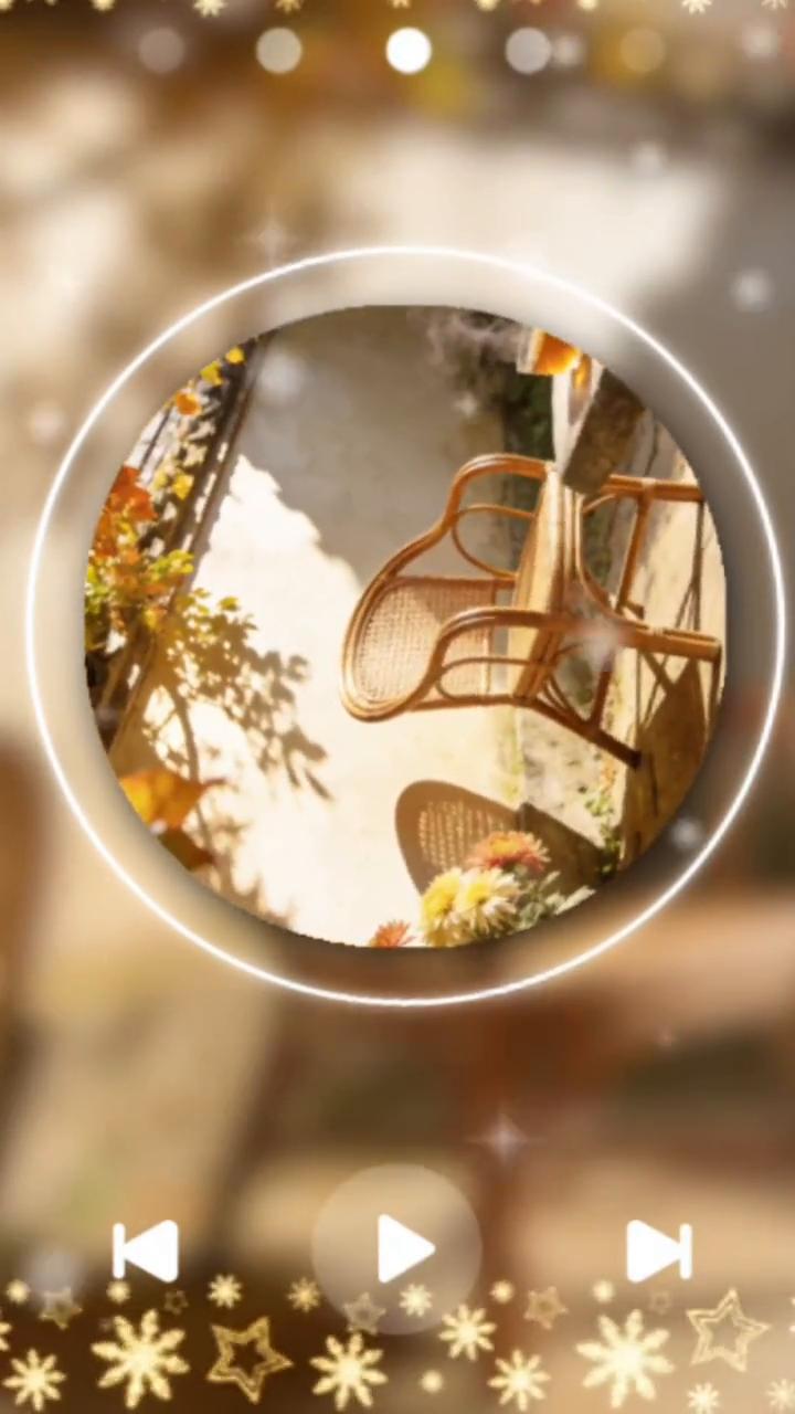 半生风雨，仍要眼里有光。
别让别人的评价打乱你人生的节奏，别因别人的缺席否定你走