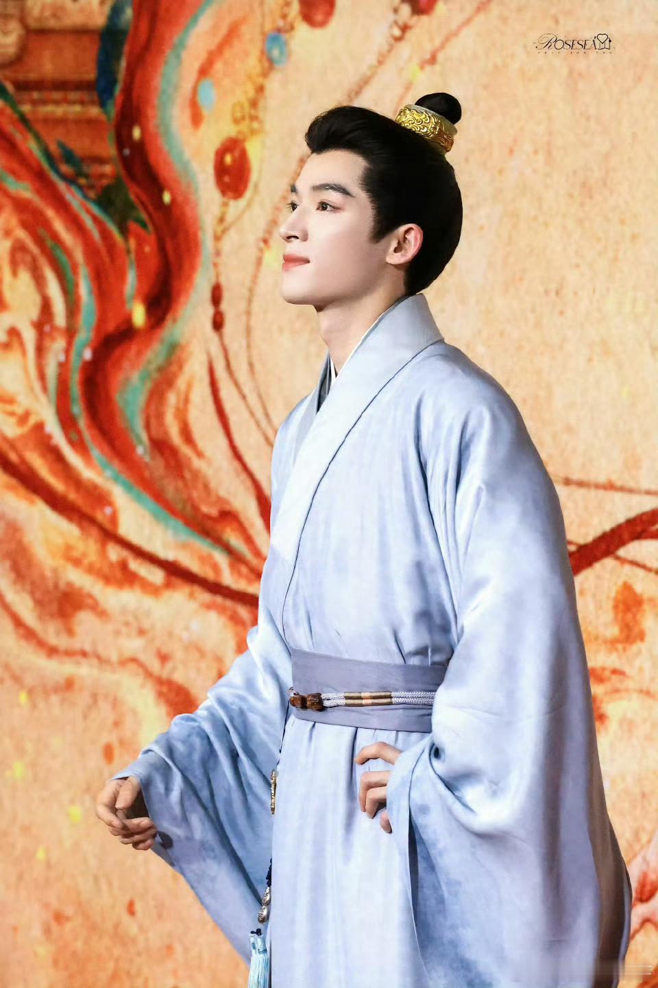 召唤王星越只需要一个乌萨奇看来王星越也非常的喜欢乌萨奇呀，这双向奔赴的可爱互动，