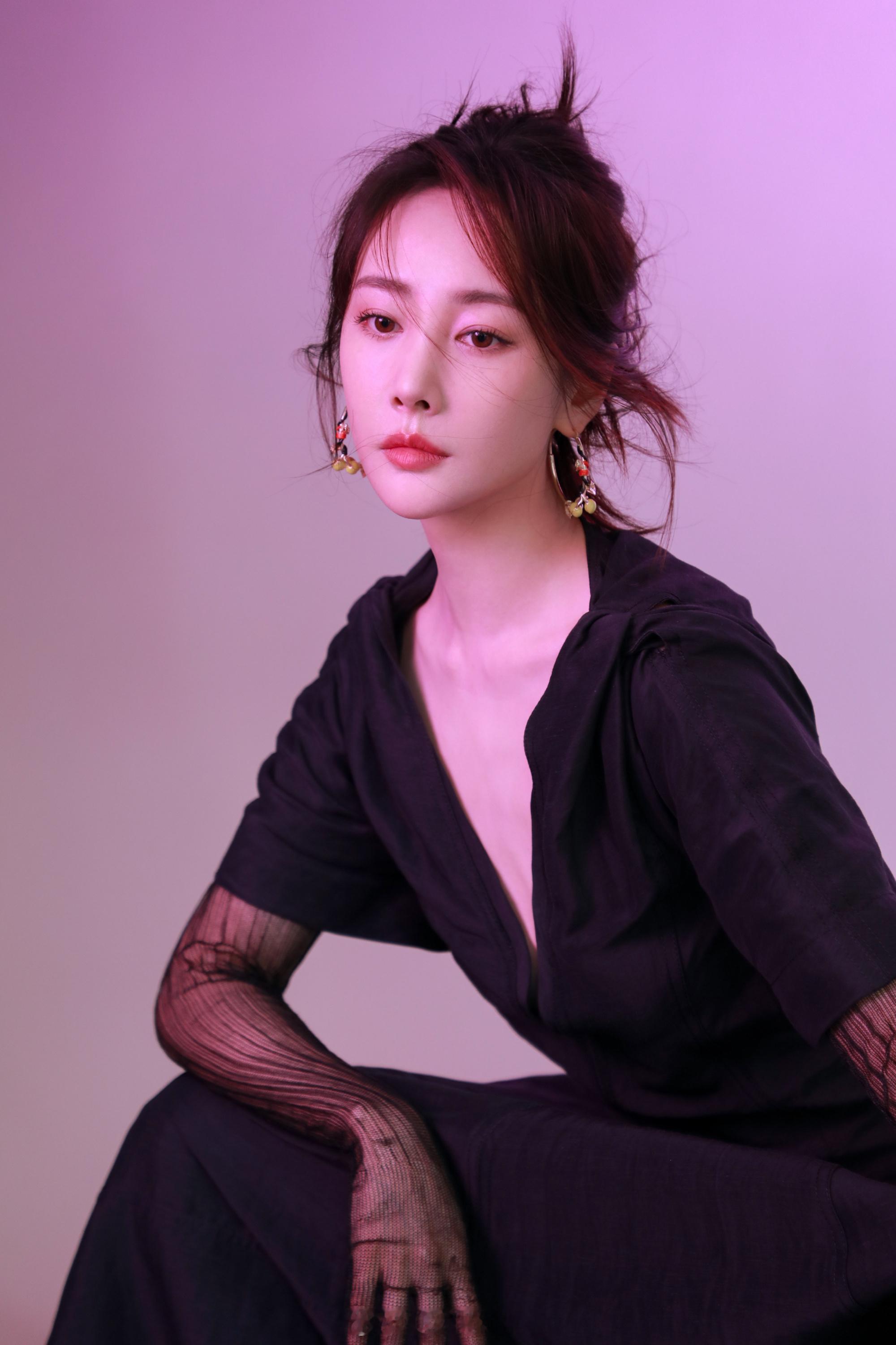 李纯温柔侧颜真好看 ​​​