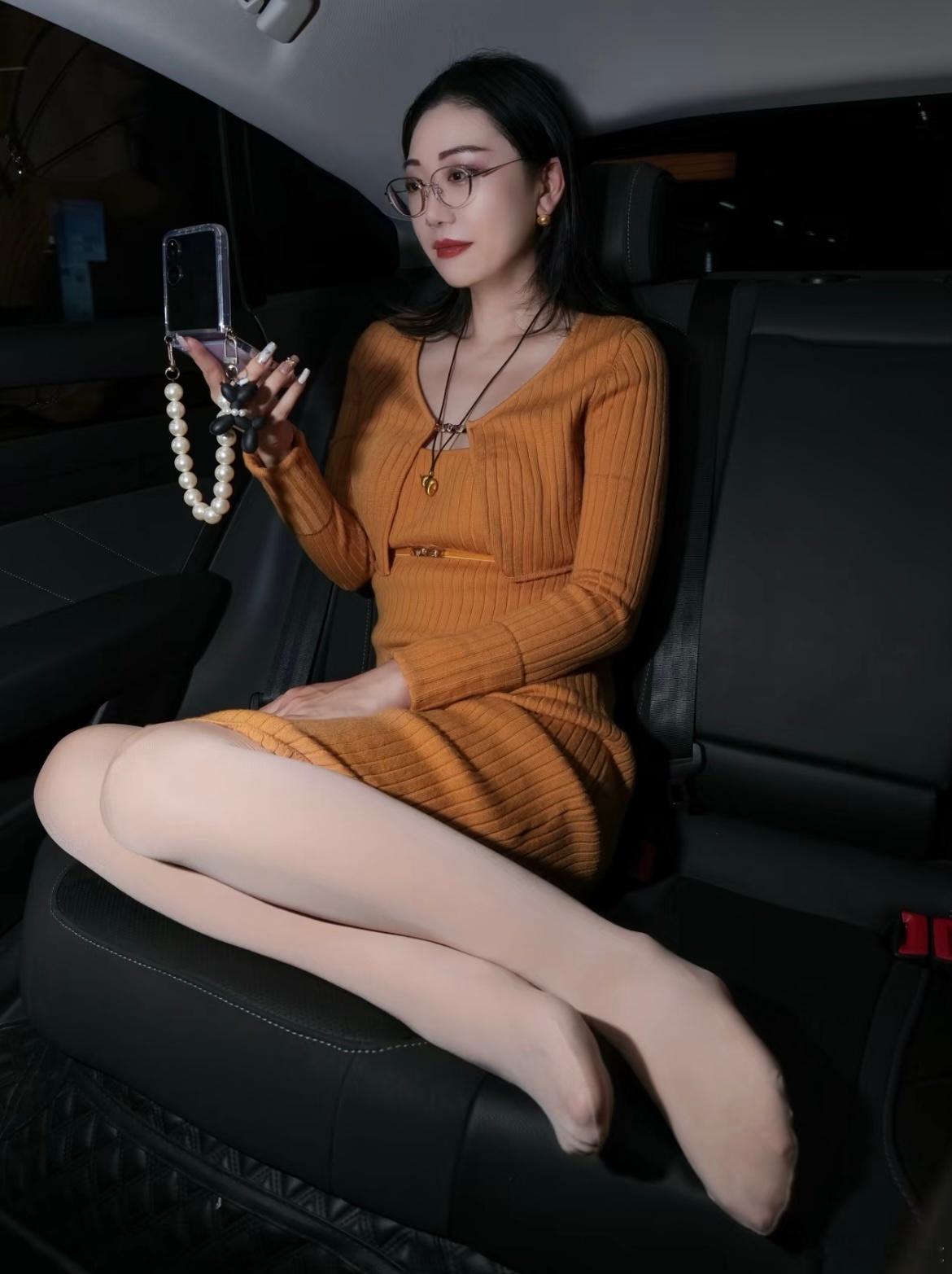 眼镜肉丝小阿姨 