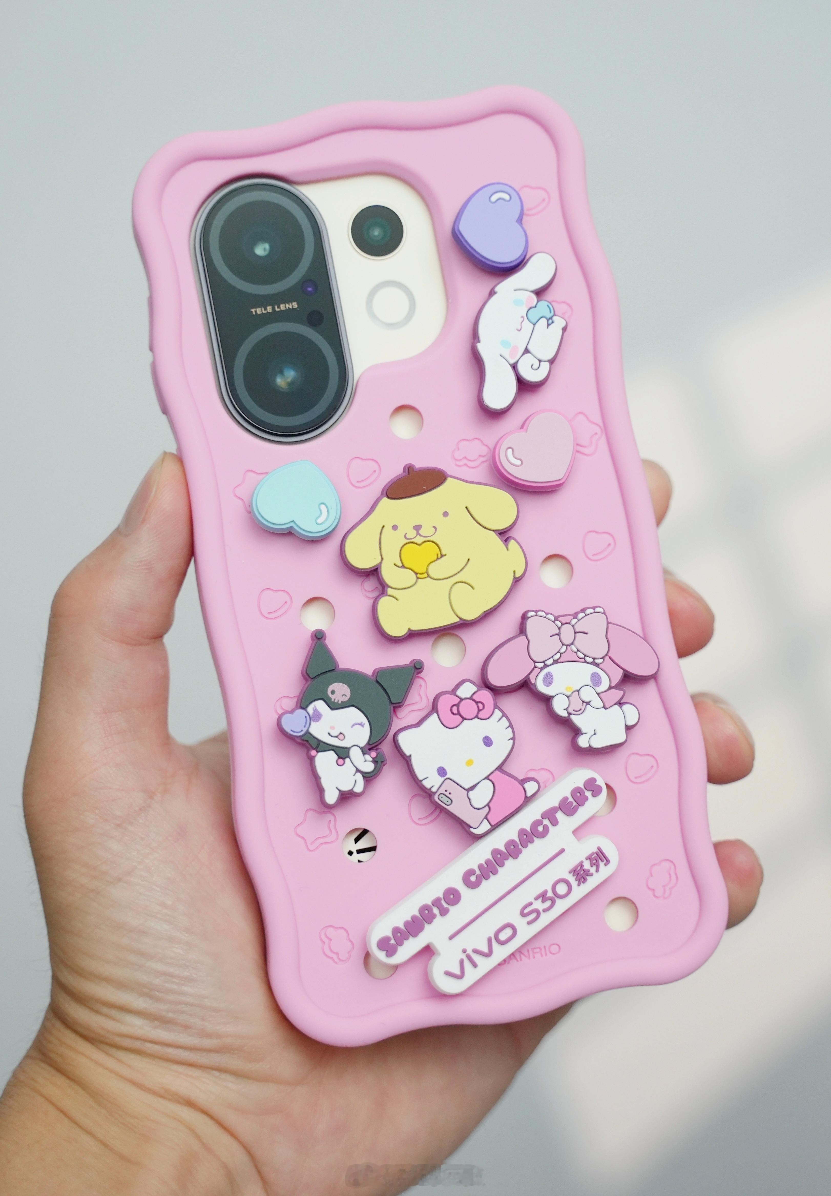 vivo S30 Pro mini的三丽鸥礼盒，尤其是定制的UI和手机壳，Hel