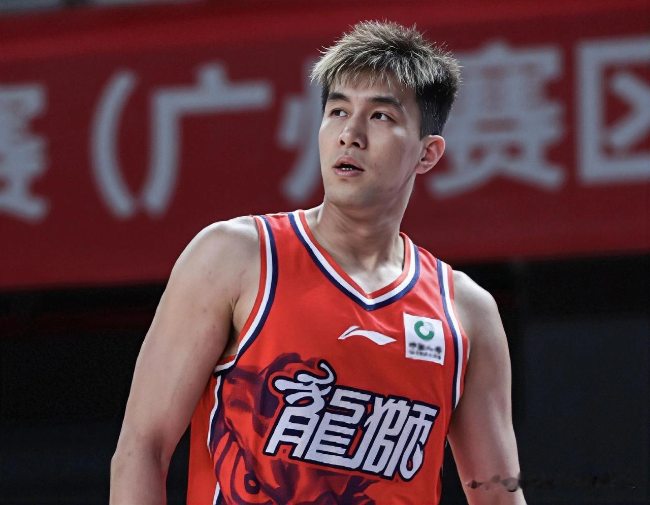 郭艾伦采访简要解读
 
消息属实：合同到期后广州龙狮不再续约，郭艾伦今日商业活动