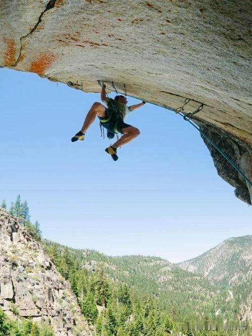 5件事认识登顶台北101的美国攀岩家 艾力克斯・霍诺德

1.1985年8月17