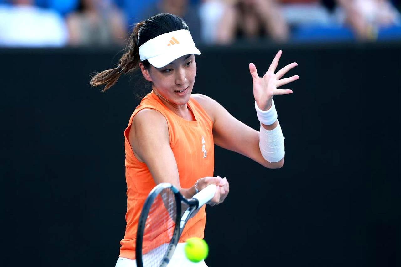 5-2领先，连丢5个赛点，王欣瑜差点把到手的胜利送出去。
 
好在最后还是7-5