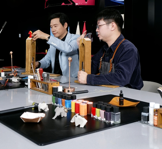 十多万观众在线看雷总做手工