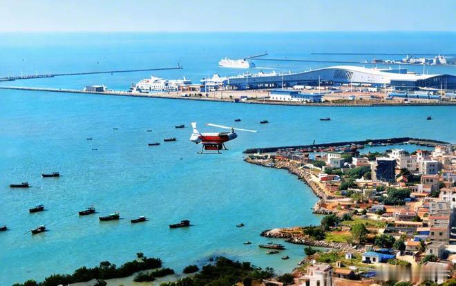 近日，在琼州海峡和黄渤海海域， “驼峰 ” 无人机先后开展了南北双线跨海作业飞行