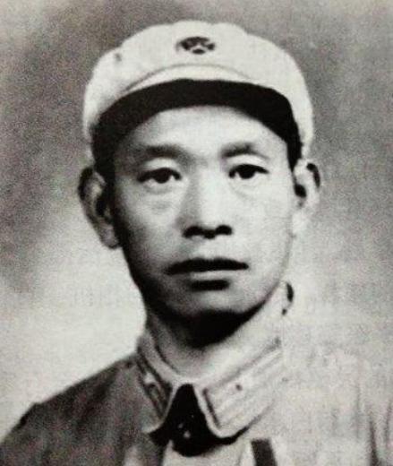 1943年，八路军电台科长刘长生结婚申请未通过，一气之下，他竟带着密码本投靠日军