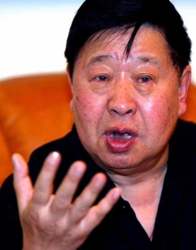 中国相声界只有三个大师：马三立、侯宝林、郭德纲。♥至于马季、姜昆这些人，离大师还