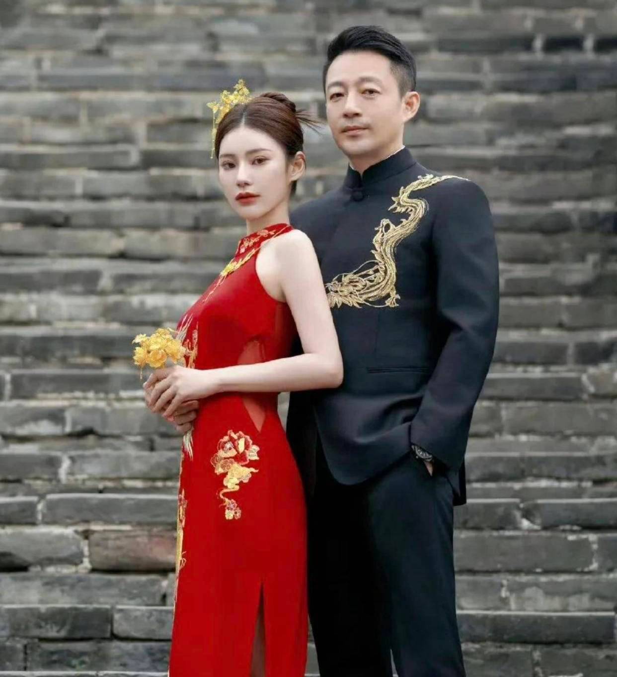 大突然去世，留下两个孩子。抚养权问题受关注，传闻马筱梅干预孩子生活，但当事人表示