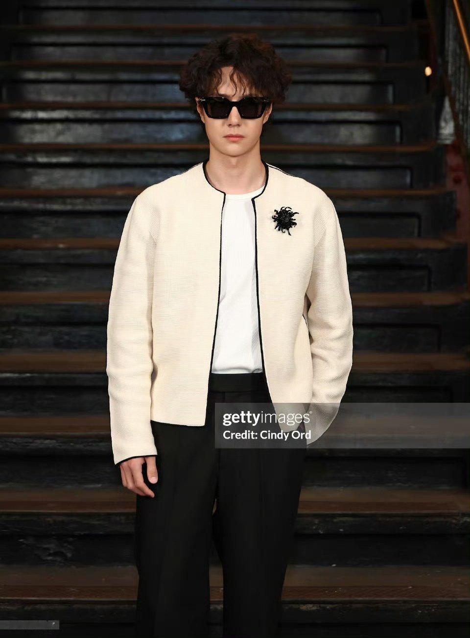 g社拍的王一博纽约看秀生图王一博纽约时装周g社生图 王一博纽约时装周g社生图！ 