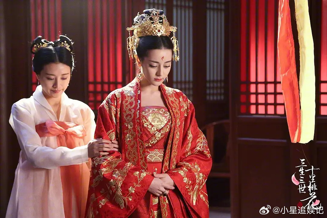 迪丽热巴不太适合大发包啊 