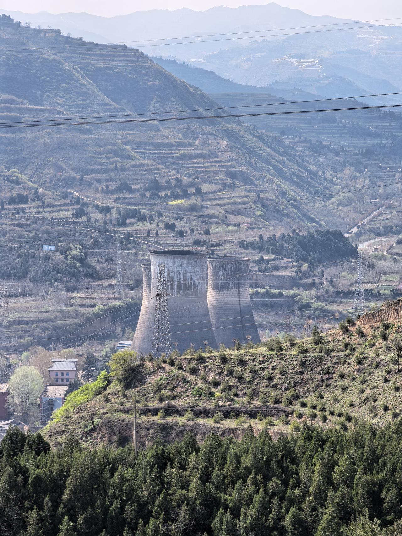 春日生活打卡季清明是个春游的季节，韩城西部全是山区，是平时休闲的首选。一进山就发