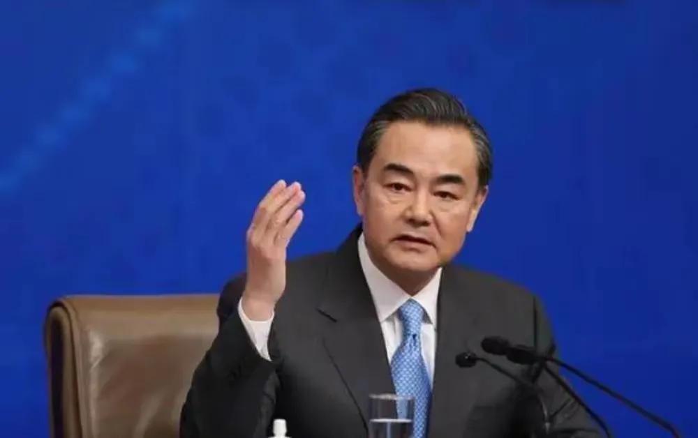 拉夫罗夫前脚刚走，鲁比奥后脚就来了。吉隆坡的东盟外长会议现场，中美俄三国外交博弈