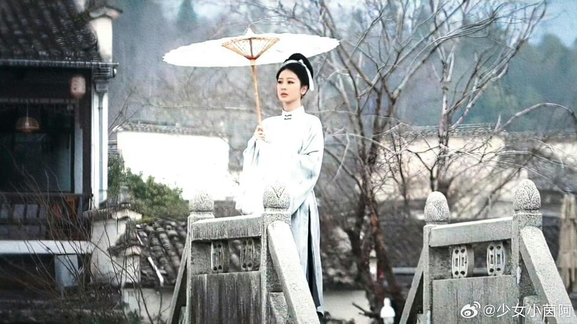 杨紫否认中餐厅录制杨紫已否认中餐厅录制，还是关注本人作品吧。 