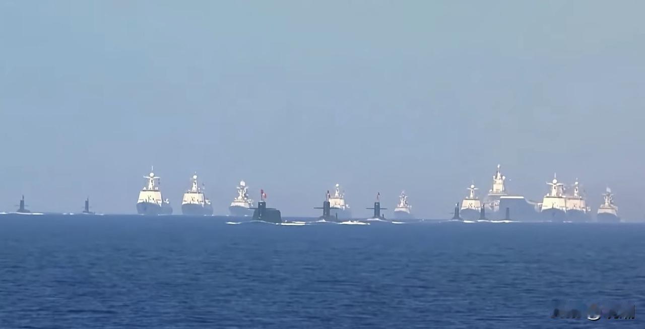 东大海军年底要交付0.6个法国海军实力，大国巨舰时代来了！
作为均上实力的法国海