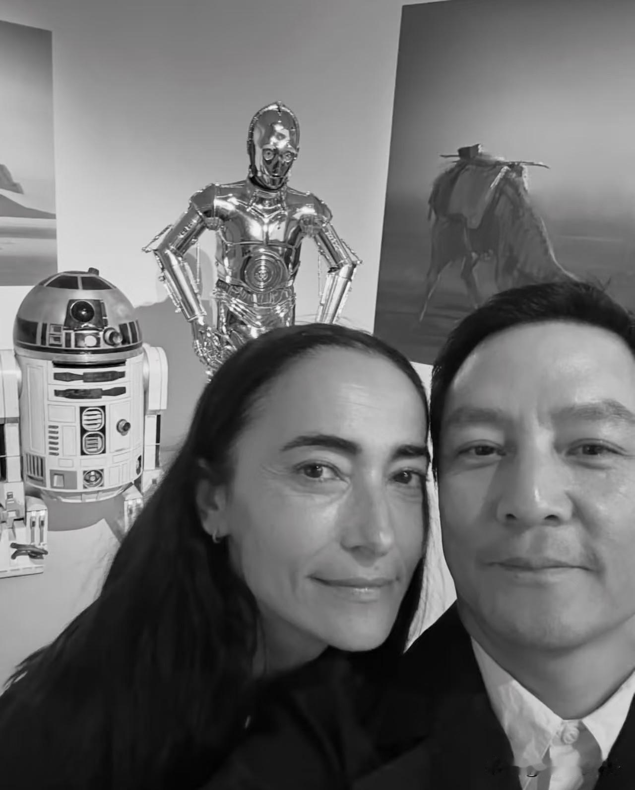 吴彦祖老婆为什么看着这么硬朗，是更年期雌性激素下降的原因吗？还是去搞个发型吧，雌