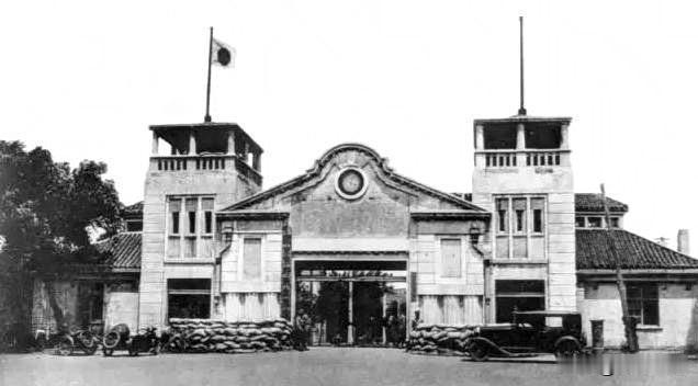 1931年9月18日，九一八事变爆发，次日日军占领沈阳，张作霖耗费多年心血打造的