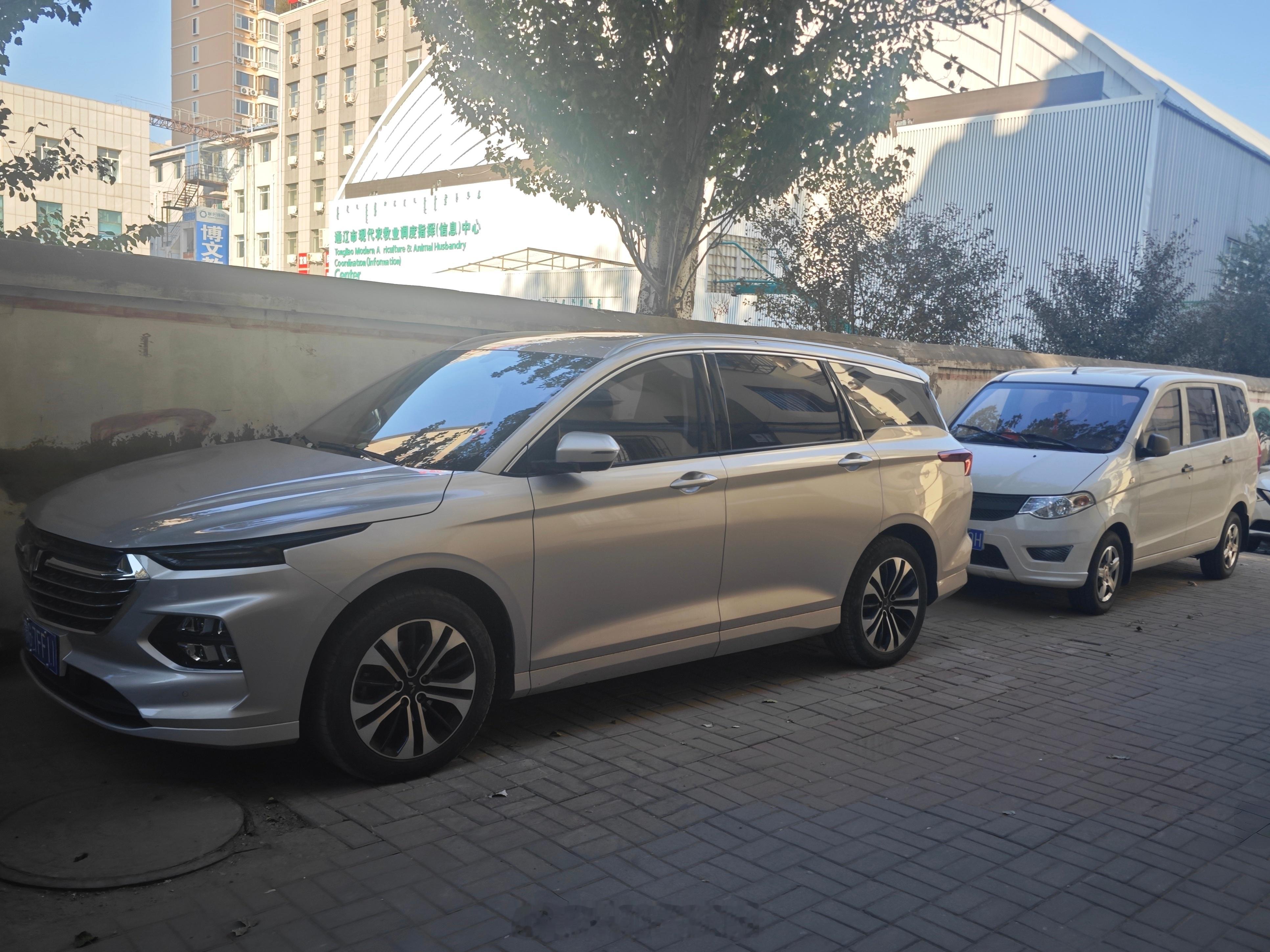 凯捷&宏光。相比宏光，凯捷的花期太短了。五菱凯捷MPV[超话] ​​​