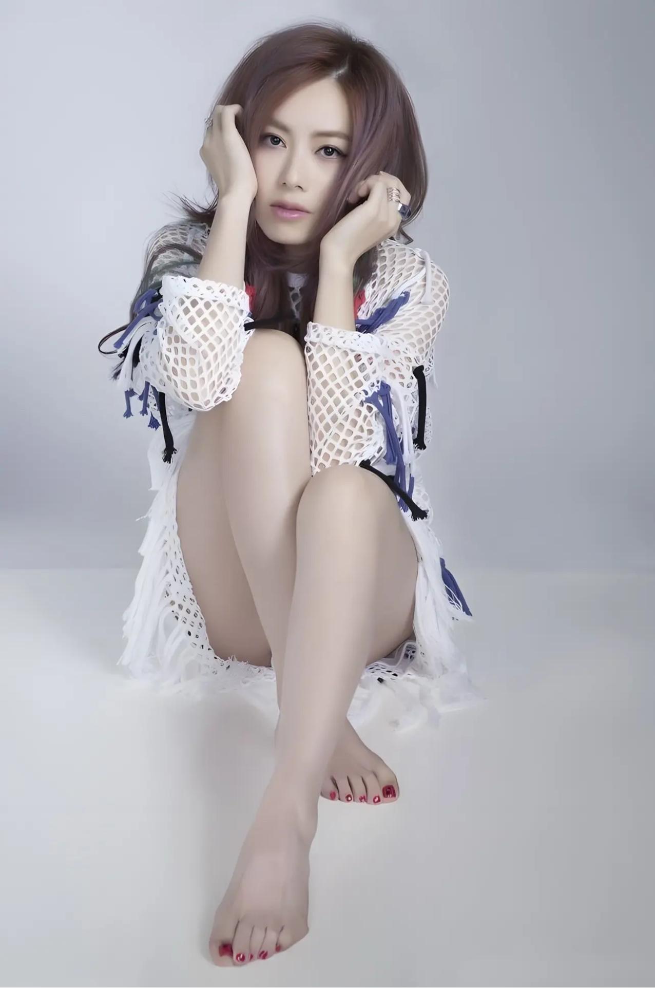 47岁的徐怀钰，80后的童年女神，现在依然能打，很能打。