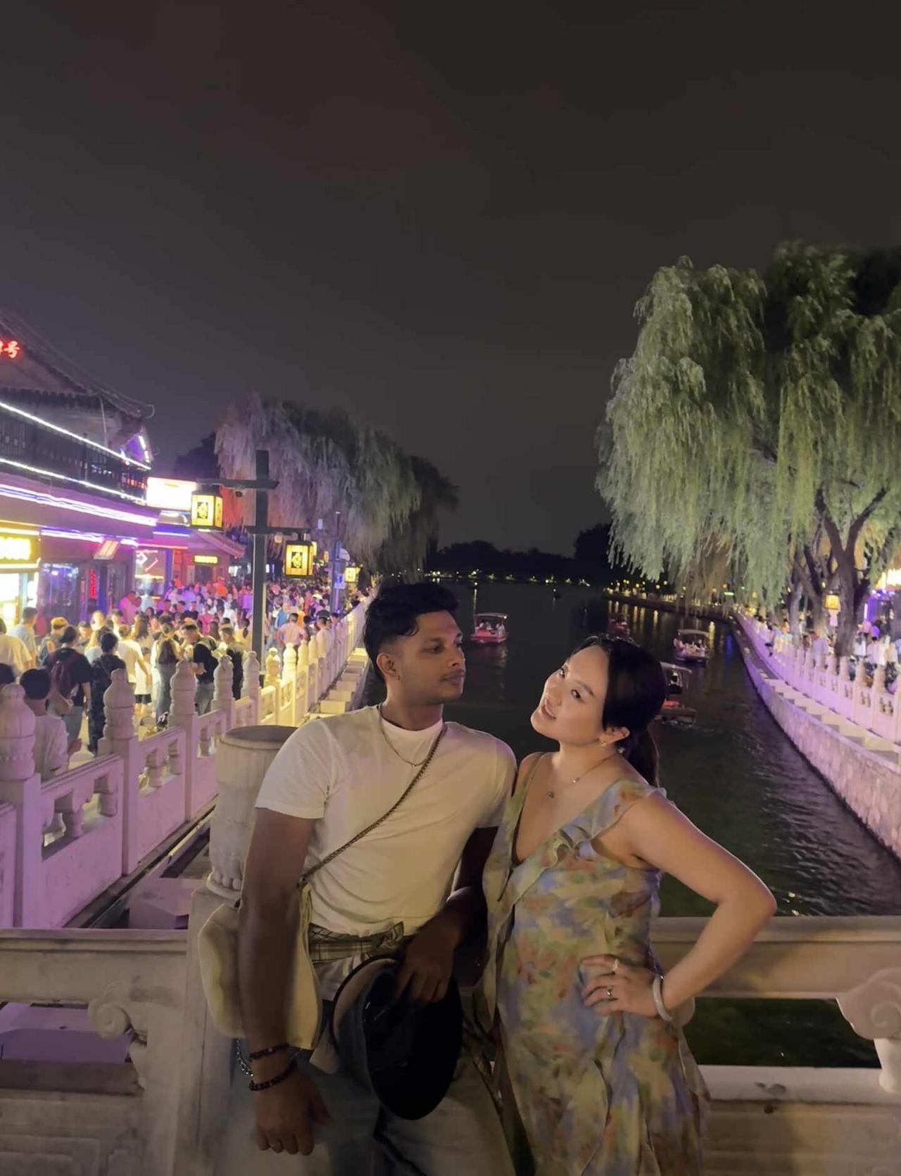 跨国情侣日常｜带男友暴走北京老城区
Hey guys～今天拽着我男友在北京老城区