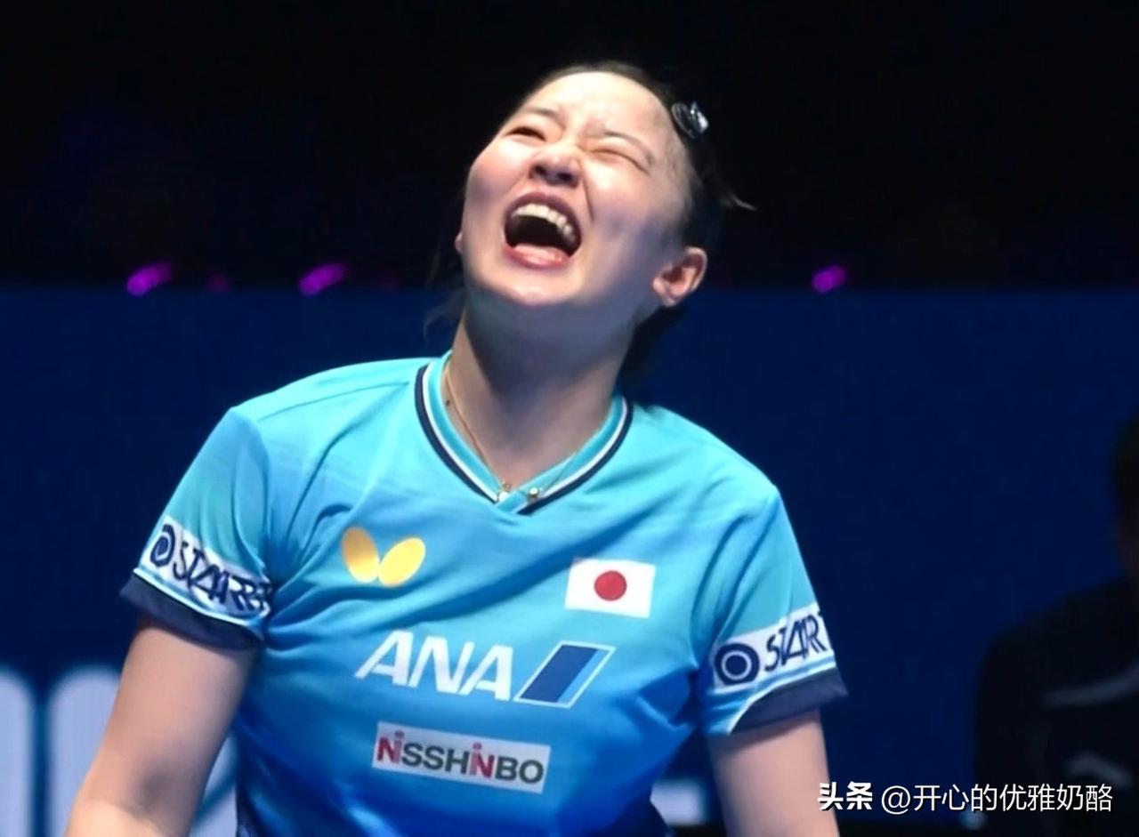 大迪都把张本美和打失控了，完全忘了表情管理。
大迪今天太帅了，打的超级自信，场上