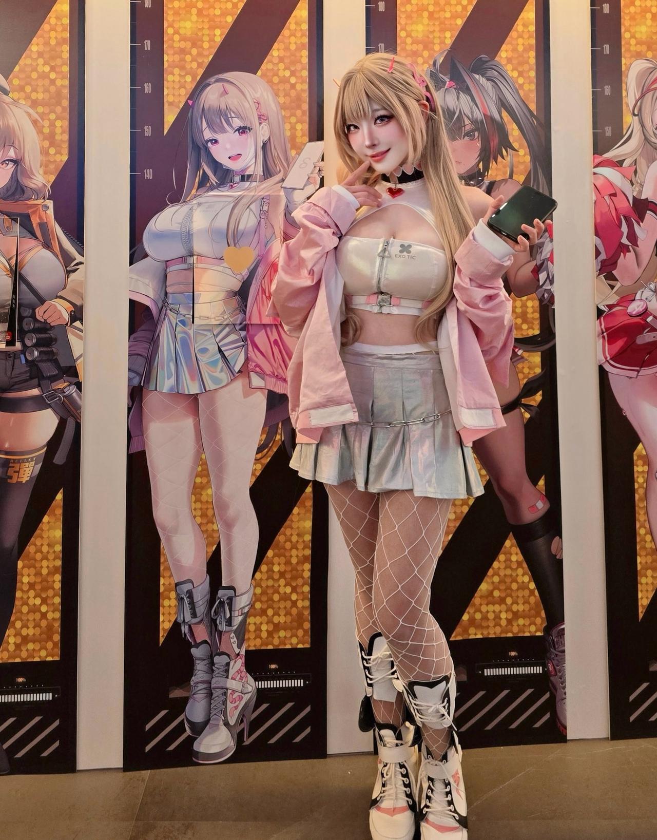 高清美图写真分享！正常穿搭，绿色健康图片，无不良引导！
声明:图片来源于网络
如