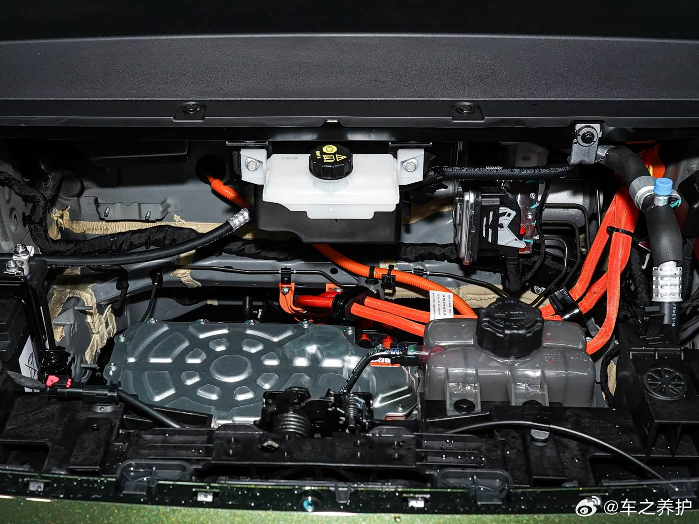 新车种草新车情报局新车划重点 配快充+激光雷达，零跑A10来袭，卖6.58万起或