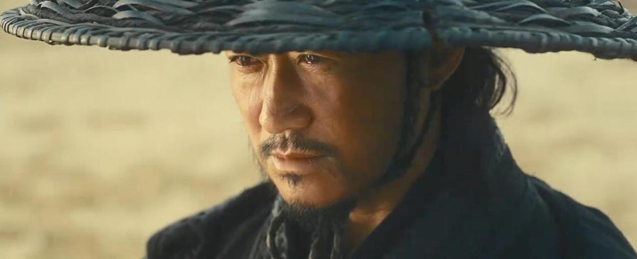 《镖人》之所以惹人瞩目，一个原因是袁和平的收山之作，另一个原因则是吴京的深度参与