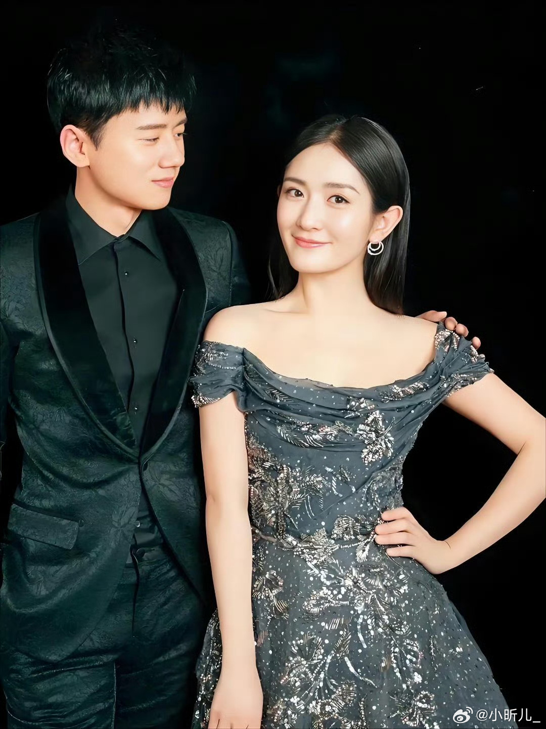 谢娜为家人发声 平时综艺里爱笑爱闹，护起家人毫不含糊。不惹事也不怕事，自己的私事