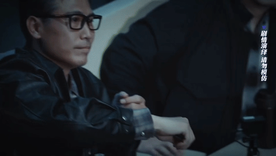 李乃文离了五哈外面雨更大奋斗吧人生 真心心疼李乃文！本来以为在五哈被折腾得够惨了