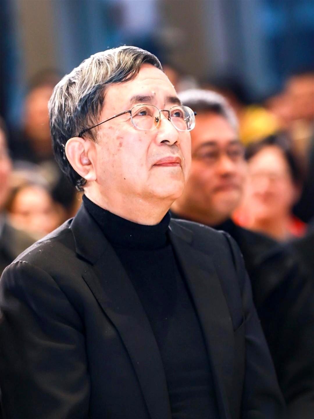 看懂《甄嬛传》最狠的一刀，才明白她后来为什么亲手把皇帝送上绝路。
这一刀，不是赏