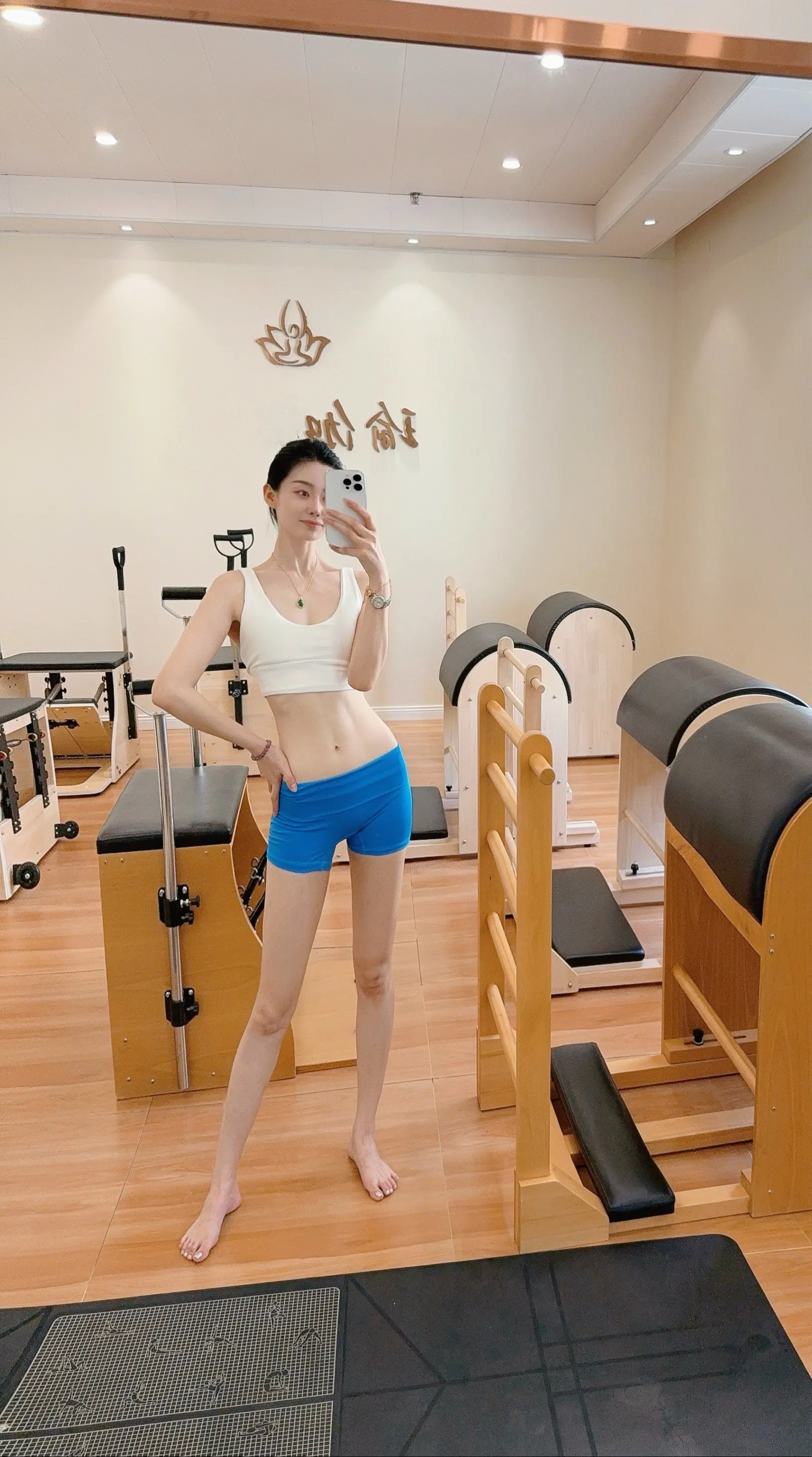 投资自己永远是最好的投资，女人能拉开差距的，是那份对美的坚持.早安💕