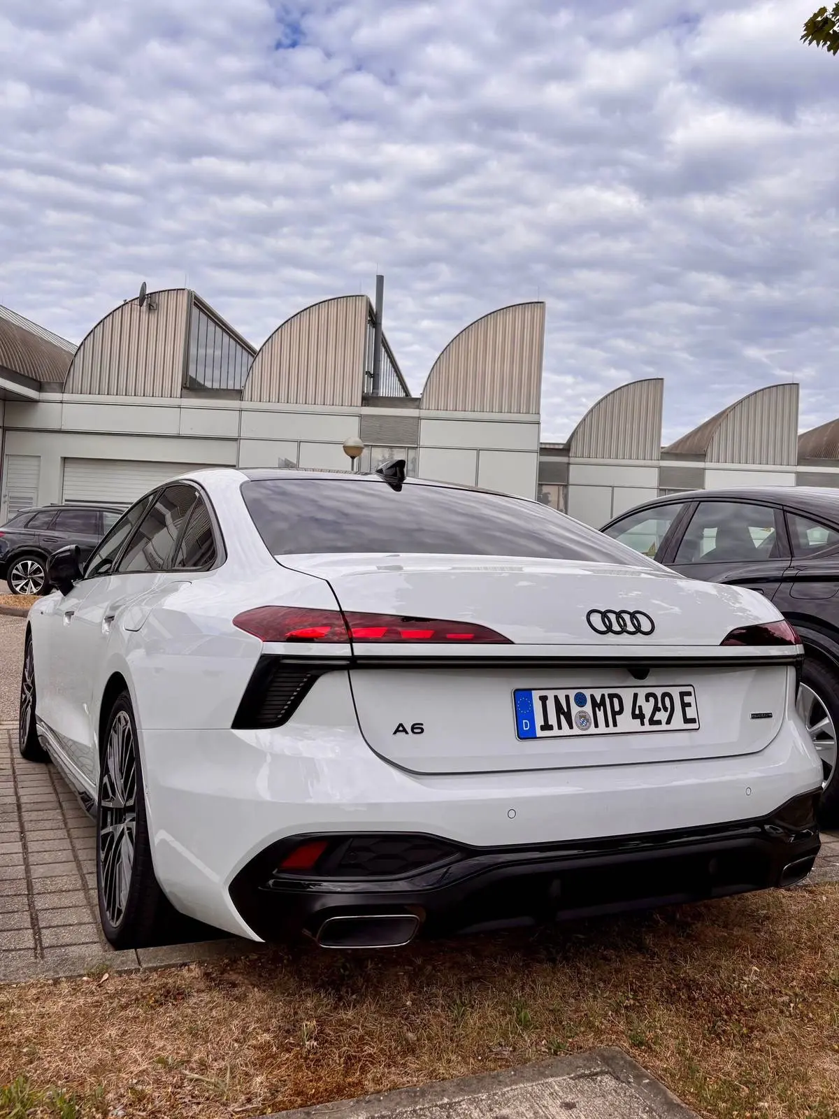 全新奥迪A6 sedan 豪华轿车 插混动力车型