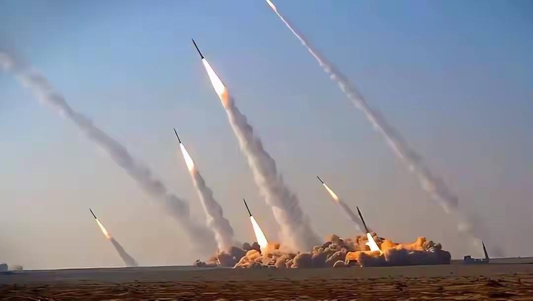 什么是钱学森弹道？

它由钱学森与同事在20世纪40年代提出。其构想是：飞行器由