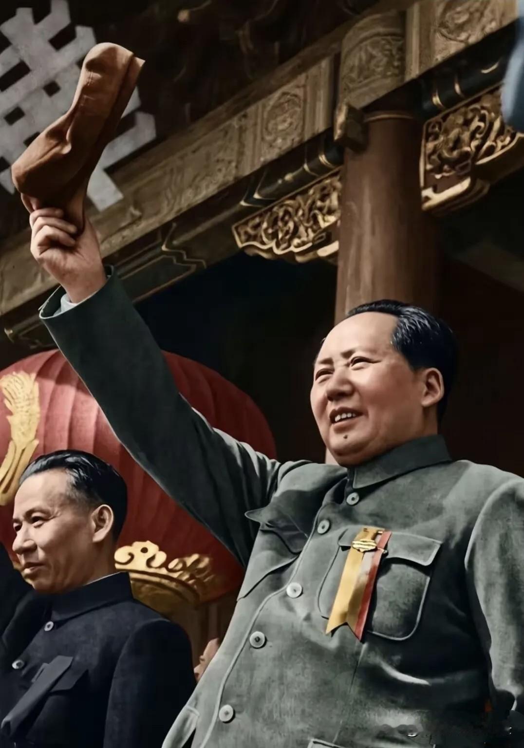 1964年，毛主席正式向全国发起“农业学大寨”号召。
1964年，毛泽东向全国发