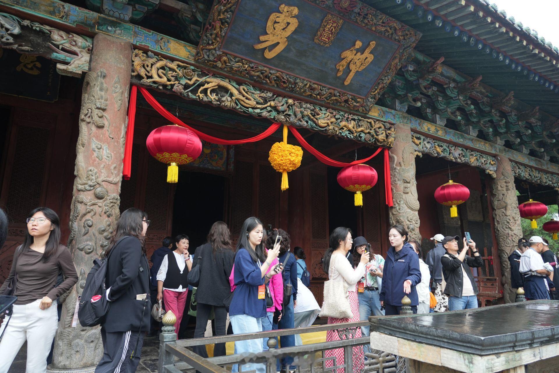 义贯五洲 金秋九月，忠义无界 青年同心——“忠义天下”网络国际传播活动正式启幕。